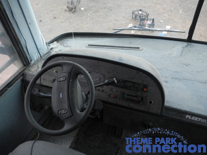 Illustration for article titled This Jurassic Park Mobile Lab RV Would Go Great With Your Raptor Cage